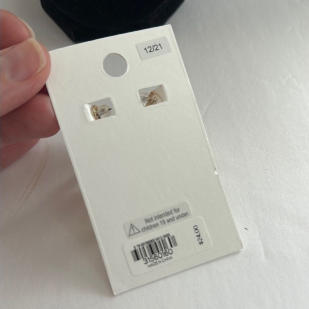 NWT Express Gold Link Earrings - Picture 4 of 7